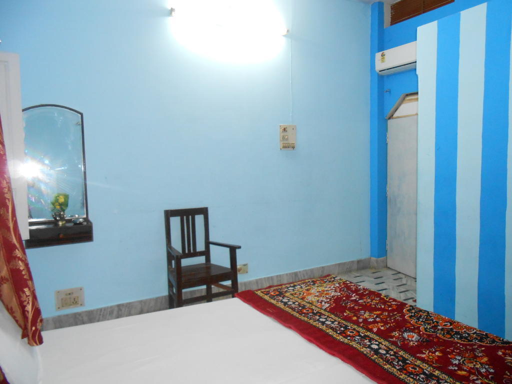 Elvis Guest House Varanasi Exterior foto